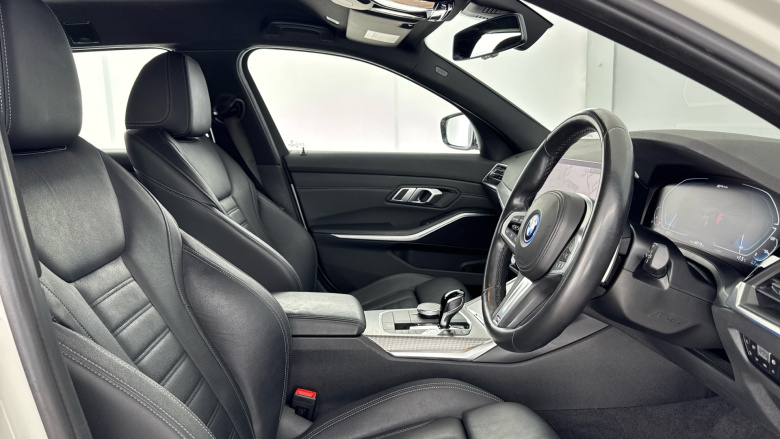 BMW 3 Series 330e M Sport 5dr Step Auto Estate